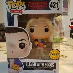 SOLD POP STRANGER THINGS FIGURE ( CHASE EXCLUSIVE)
